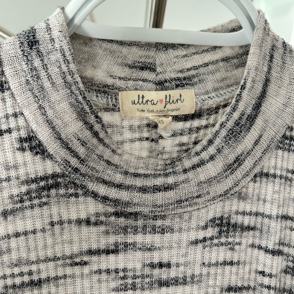 Ultra Flirt Pocket Shift Dress Mock-Neck Sleeveless - Picture 4 of 4